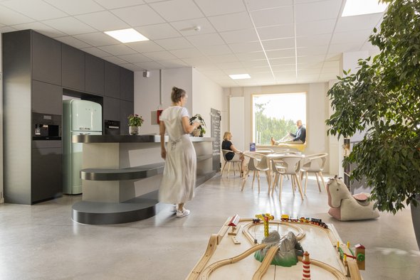 Shop café with a play corner for children