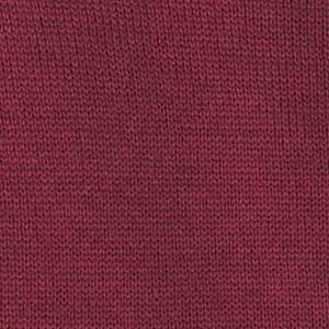 Nahaufnahme eines disana Strickstoffs aus Bio-Merinowolle in der Farbe Cassis, glatt gestrickt als feine Einbett-Ware
